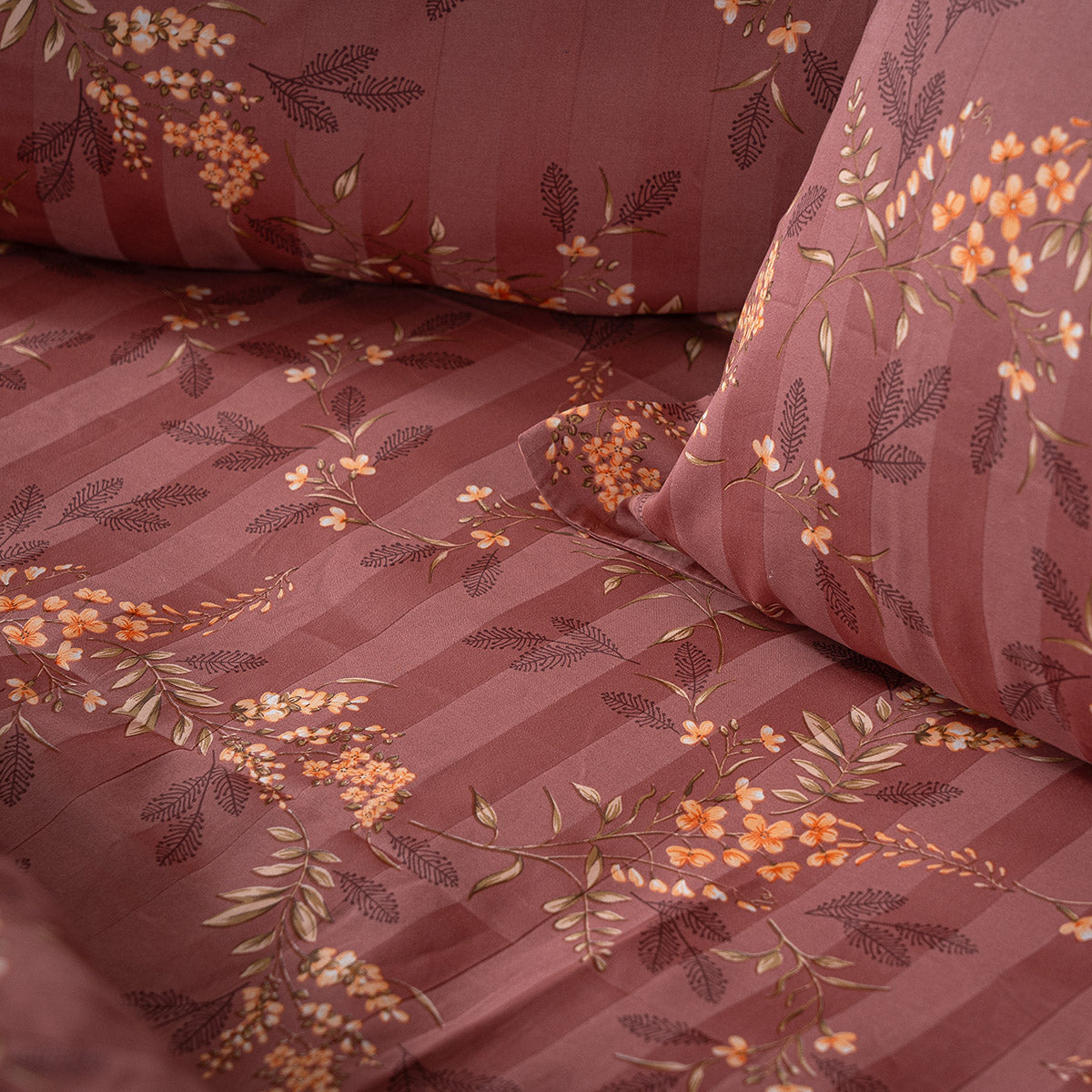 King size sheet set with elastic Art 12216 Indra 100% Cotton Satin 300tc 170x200+30 Rotten apple